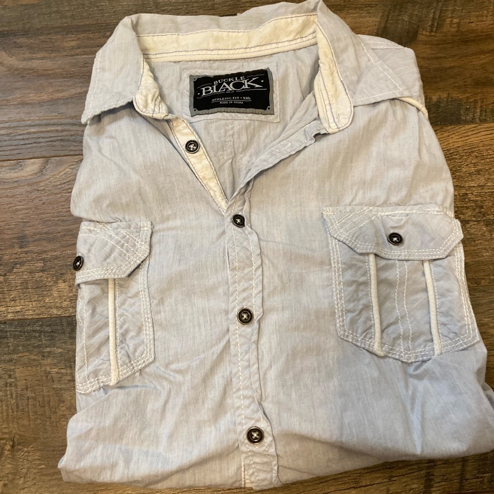 Men’s light blue short sleeve button up